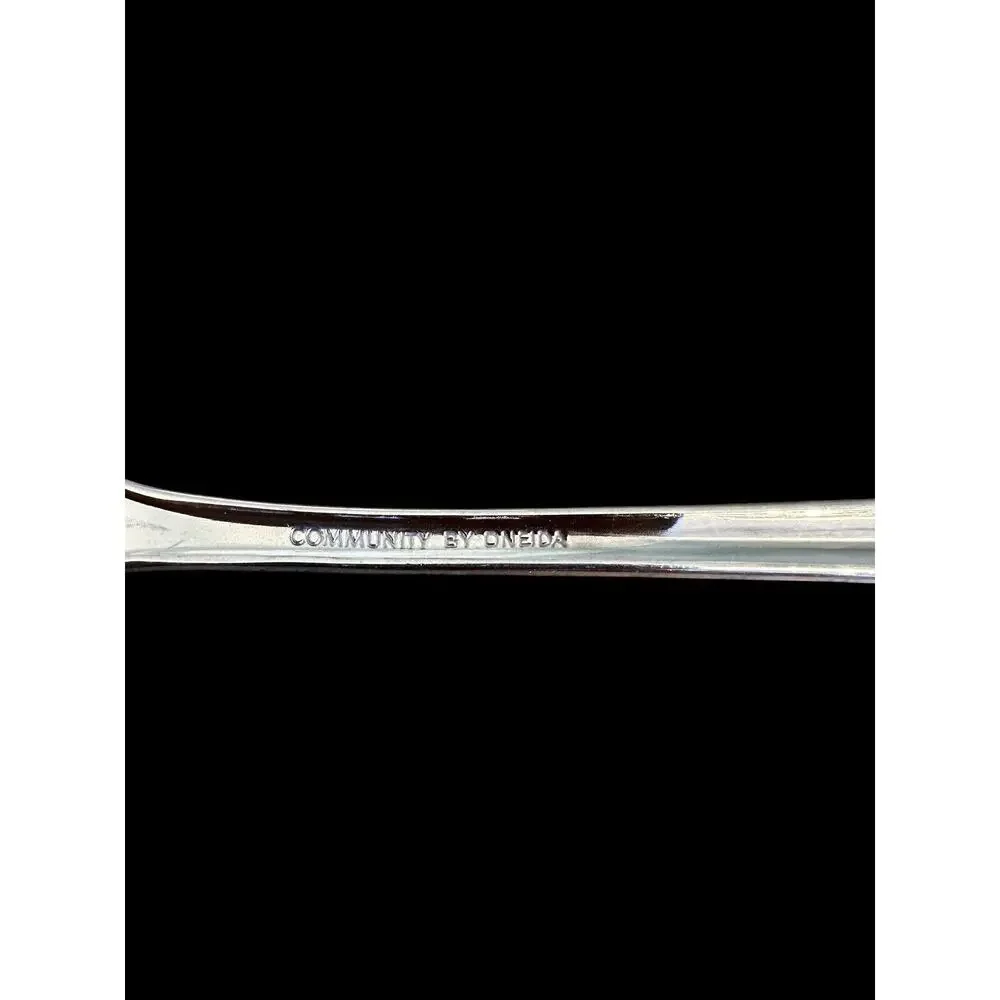 Vintage 1989 Community By ONEIDA SILVER Belcourt Silverplate Solid Meat Fork
